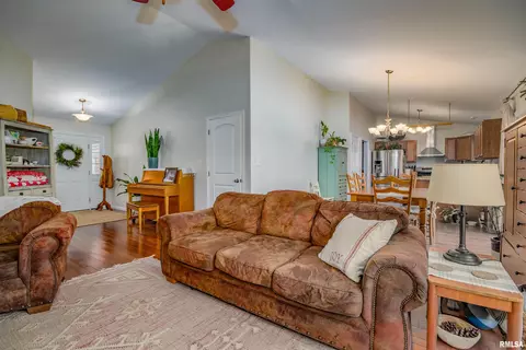 3540 Robin Rd, Salem, IL 62881 photo 11