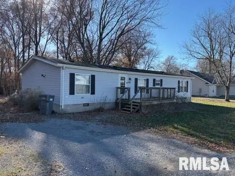 501 Barr St, Carterville, IL 62918