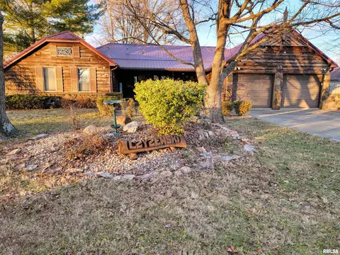 35 Stone Forge Pike, Flora, IL 62839