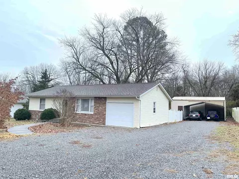 310 Heritage Dr, De Soto, IL 62924