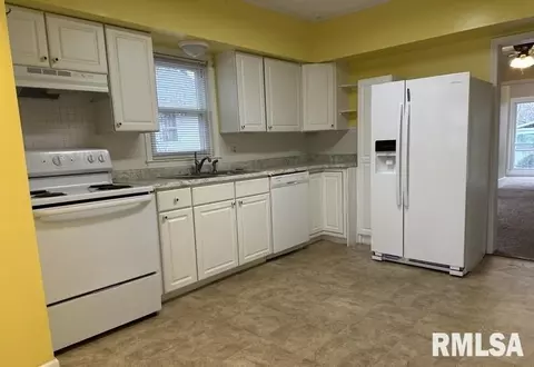 708 S Eisenhower Dr, Marion, IL 62959 photo 14