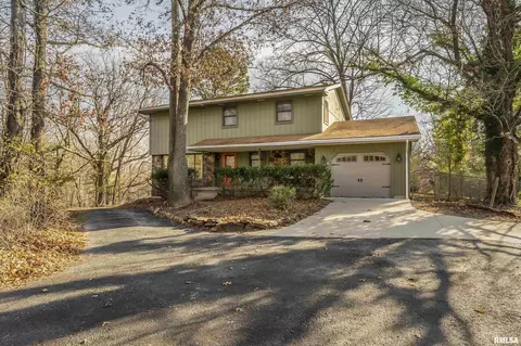 36 Rushing Rd, Carbondale, IL 62901