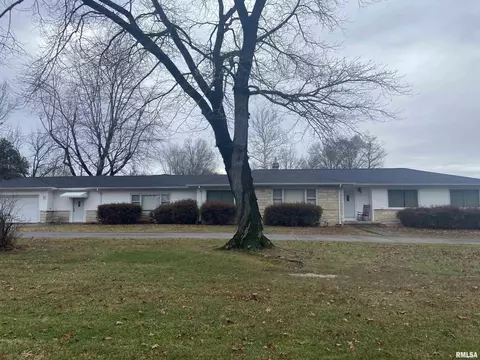 1401 W Grand Ave, Carterville, IL 62918