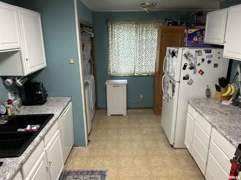 3 Phyllis Dr, Centralia, IL 62801 photo 14