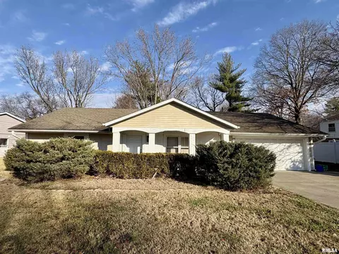 1802 W Walnut St, Carbondale, IL 62901