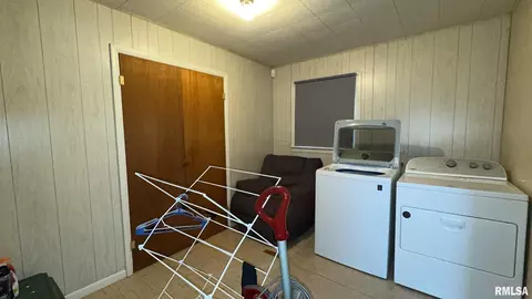 1010 Enterprise St, Benton, IL 62812 photo 21