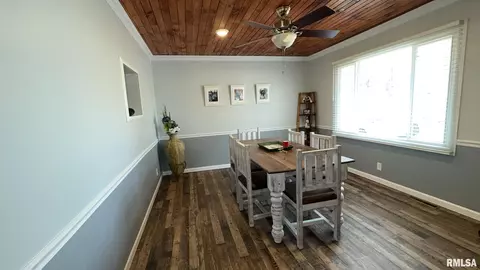1010 Enterprise St, Benton, IL 62812 photo 8