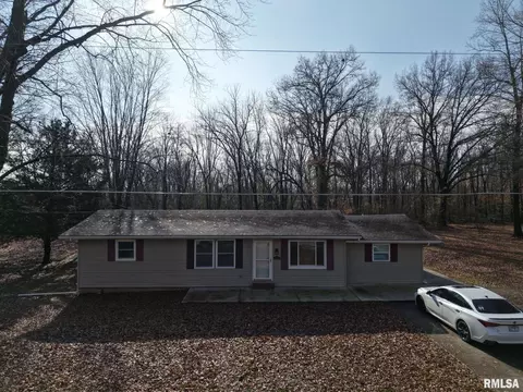 1010 Enterprise St, Benton, IL 62812 photo 2