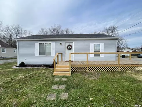 1600 W Dewey St, Marion, IL 62959