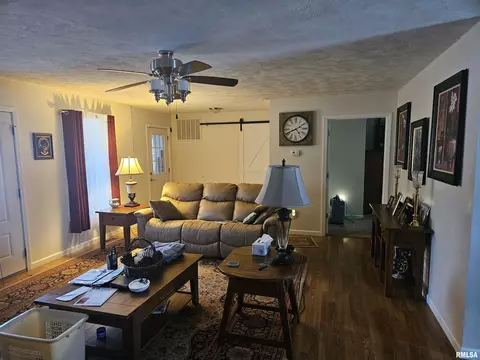 314 W Webster St, Benton, IL 62812 photo 14