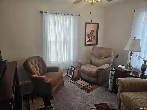 314 W Webster St, Benton, IL 62812 photo 33
