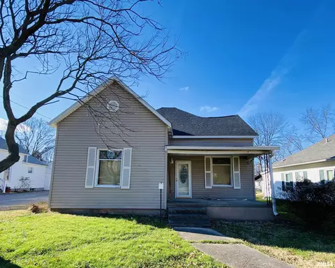 615 S Mckinley St, Harrisburg, IL 62946