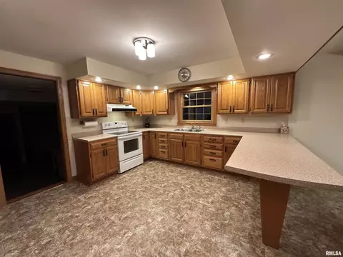 Kitchen - 10965 E 700th Ave, Watson, IL 62473 photo 1 of 3