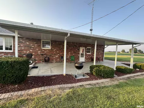 Exterior - 10965 E 700th Ave, Watson, IL 62473 photo 8 of 9