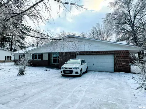 1509 E Gary Dr, Carbondale, IL 62901