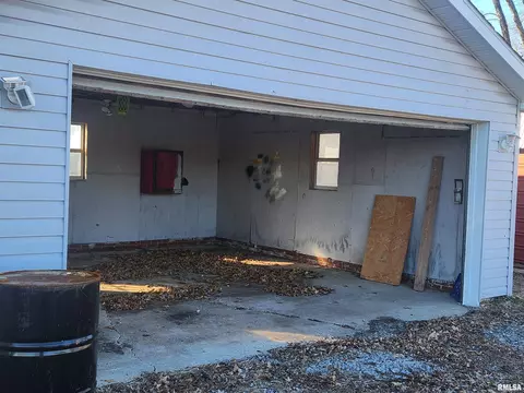 239 E 5th St, Cutler, IL 62238 photo 36