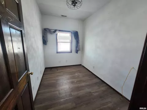 239 E 5th St, Cutler, IL 62238 photo 18