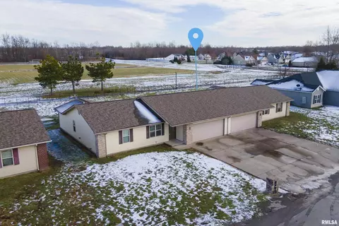 1402 Montebello Dr, Herrin, IL 62948