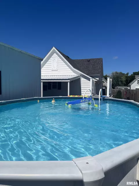 208 W Sylvia St, Christopher, IL 62822 photo 26