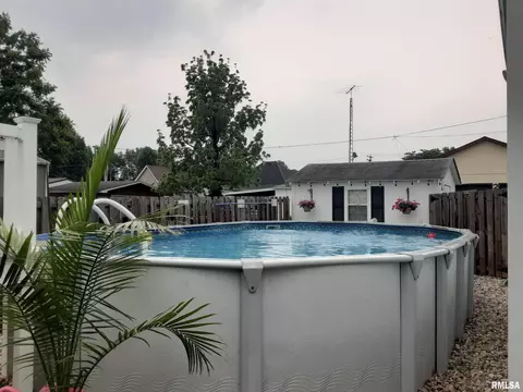 208 W Sylvia St, Christopher, IL 62822 photo 27