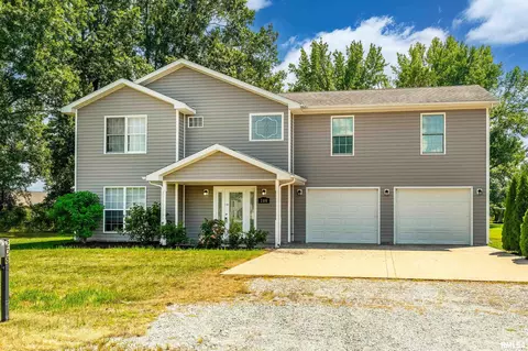 208 Townhouse Dr, Carterville, IL 62918
