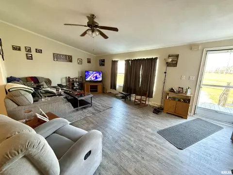 884 Spring Dr, Murphysboro, IL 62966 photo 8