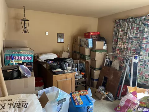 1111 E Ruth St, Benton, IL 62812 photo 13