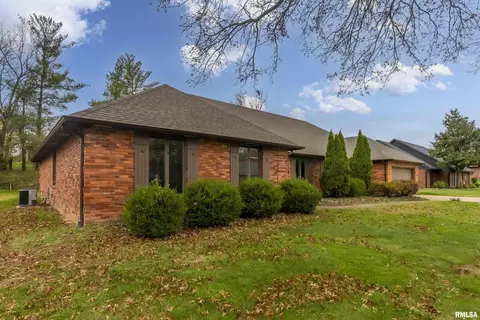 1815 Wolff Dr, Marion, IL 62959 photo 2