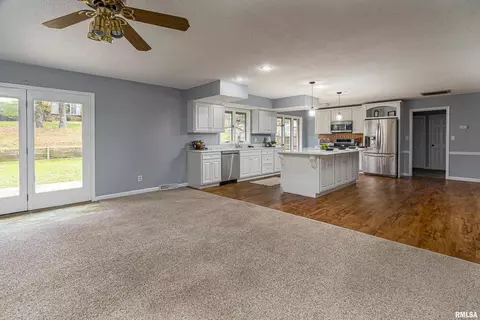 1815 Wolff Dr, Marion, IL 62959 photo 11