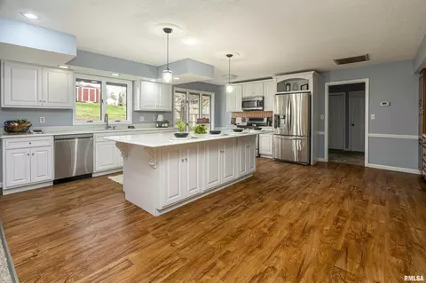 1815 Wolff Dr, Marion, IL 62959 photo 9