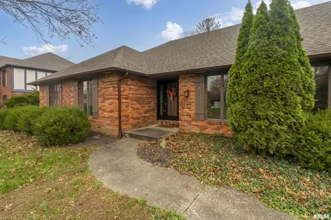 1815 Wolff Dr, Marion, IL 62959 photo 3