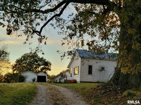 817 Dongola Rd, Dongola, IL 62926