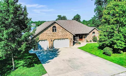 3255 Glacier Ln, Centralia, IL 62801 photo 4