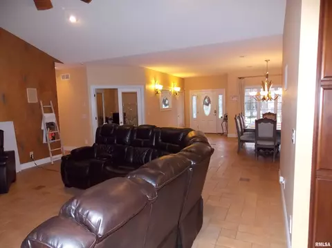 3255 Glacier Ln, Centralia, IL 62801 photo 19