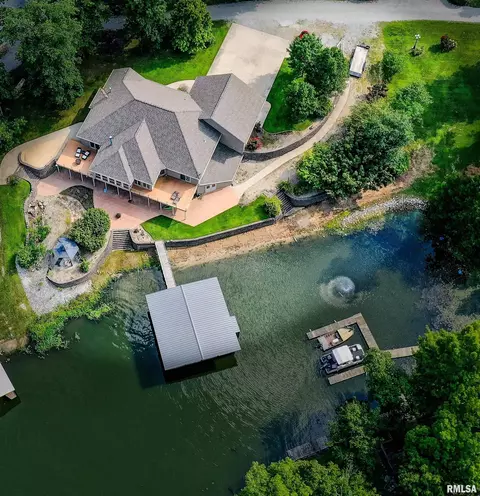 3255 Glacier Ln, Centralia, IL 62801 photo 11