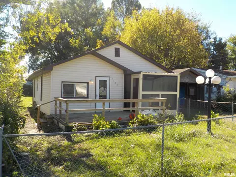 2105 Lindell Ave, Murphysboro, IL 62966