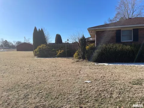 1622 Sunset Dr, Carmi, IL 62821 photo 5