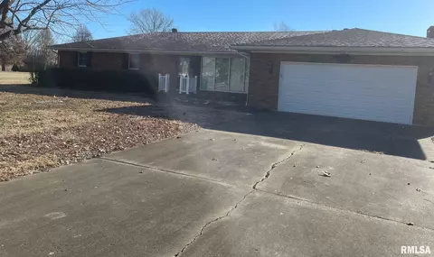 1622 Sunset Dr, Carmi, IL 62821 photo 2