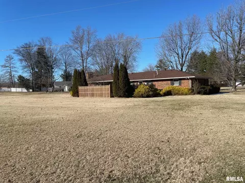 1622 Sunset Dr, Carmi, IL 62821 photo 6
