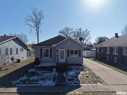206 W 6th St, Benton, IL 62812