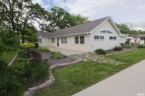 205 E Jennings, Salem, IL 62881 photo 5