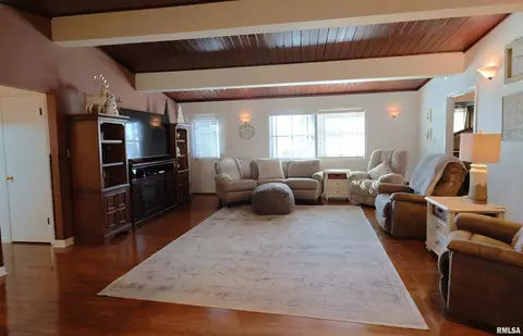 205 E Jennings, Salem, IL 62881 photo 7