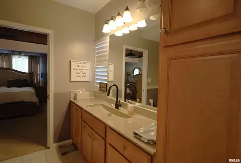 205 E Jennings, Salem, IL 62881 photo 24