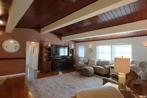 205 E Jennings, Salem, IL 62881 photo 12