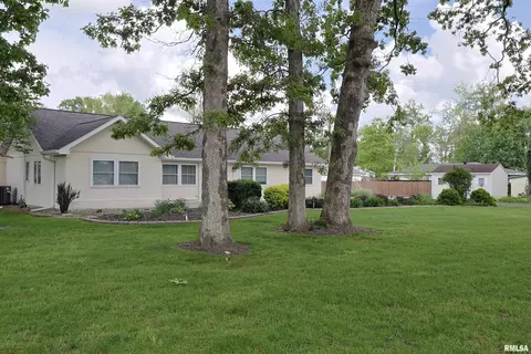 205 E Jennings, Salem, IL 62881 photo 4