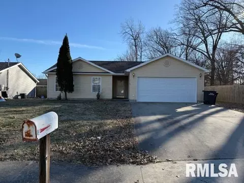 615 W Rigdon St, Carbondale, IL 62901