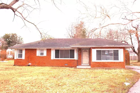 1511 N College St, Salem, IL 62881