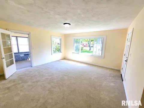 1033 N State Rd, Flora, IL 62839 photo 5
