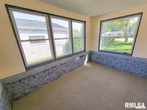 1033 N State Rd, Flora, IL 62839 photo 12