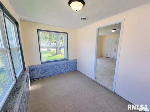 1033 N State Rd, Flora, IL 62839 photo 11